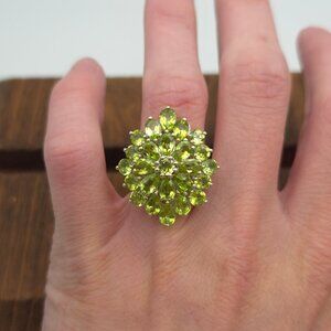 Size 6 925 Sterling Silver Cocktail Peridot Gems Ring A106